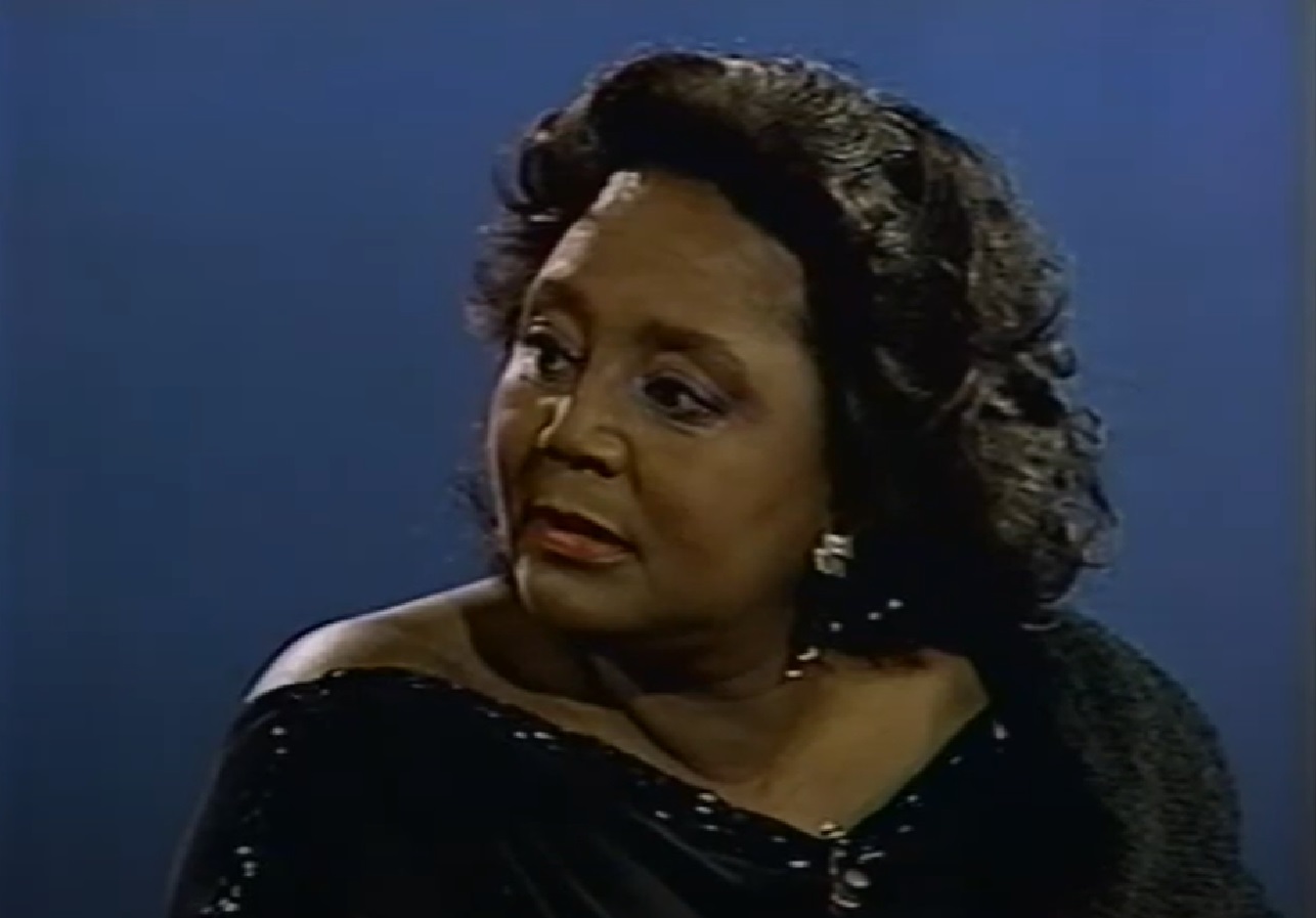 Screenshot of Joyce Bryant looking sad - from The David Susskind Show - (1958–1987)