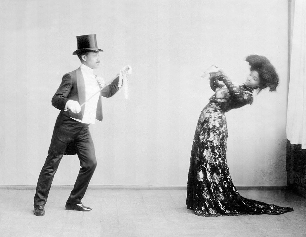 Couple dancing the Cakewalk