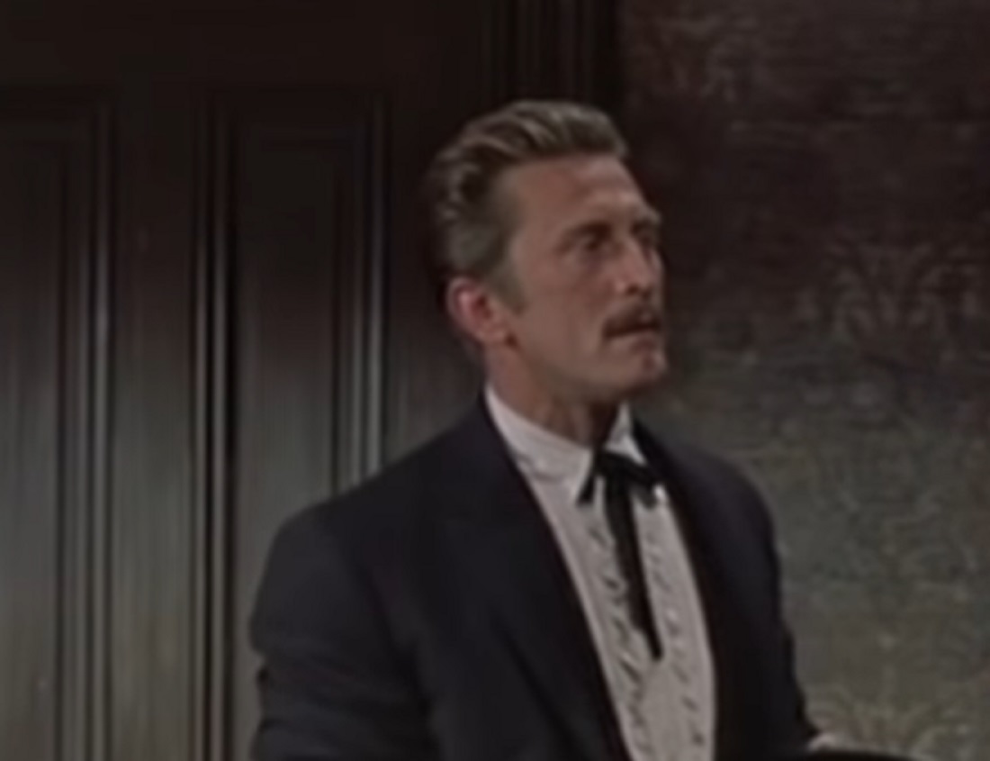Screenshot of Kirk Douglas looking at side - from Gunfight at the O.K. Corral (1957)
