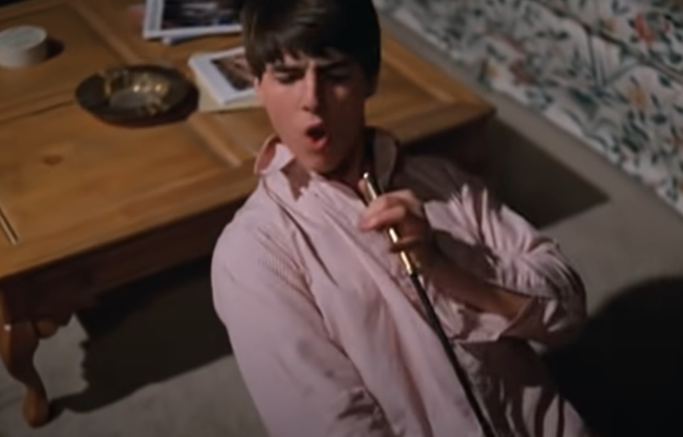 Screenshot from the movie Risky Business (1983)