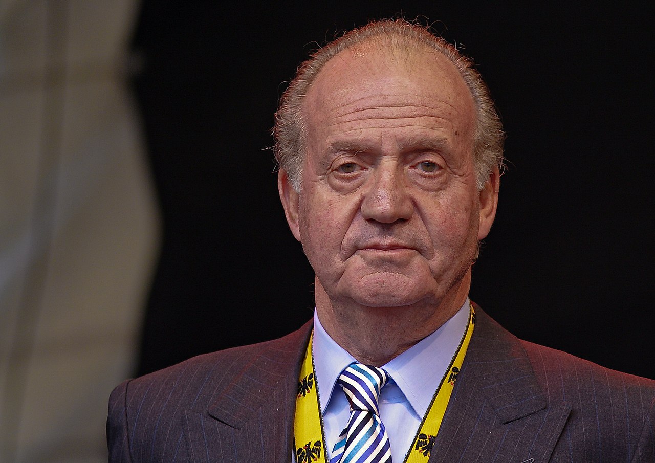 Juan Carlos I in suit
