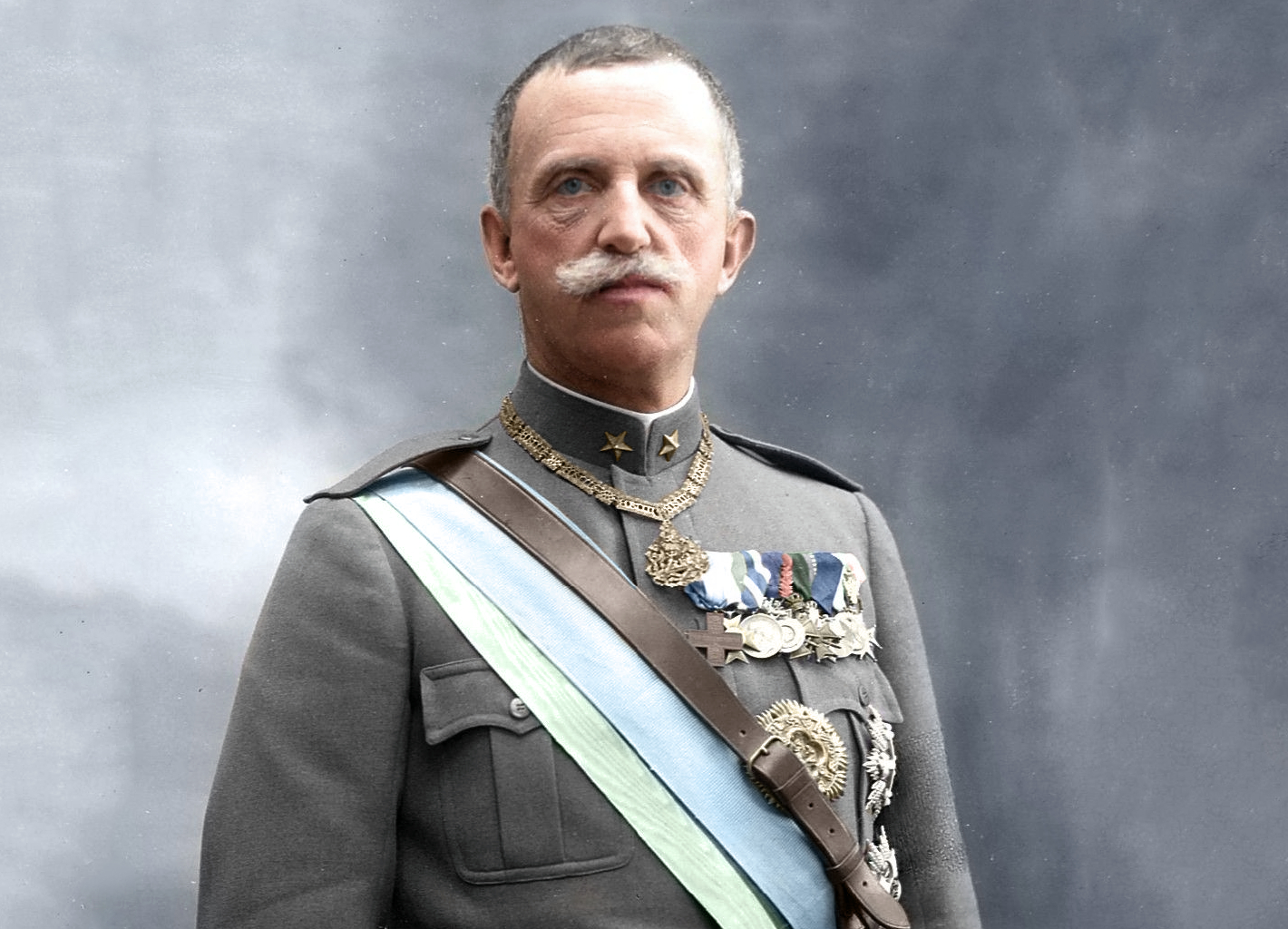 Victor Emmanuel III wearing an uniform