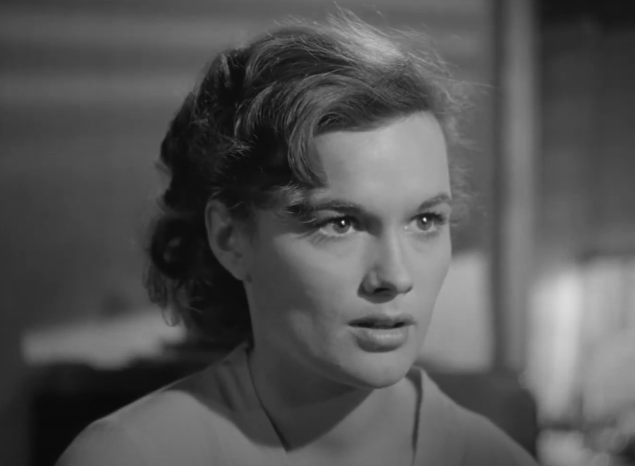 Screenshot of Jean Hagen looking at side - from The Asphalt Jungle (1950)