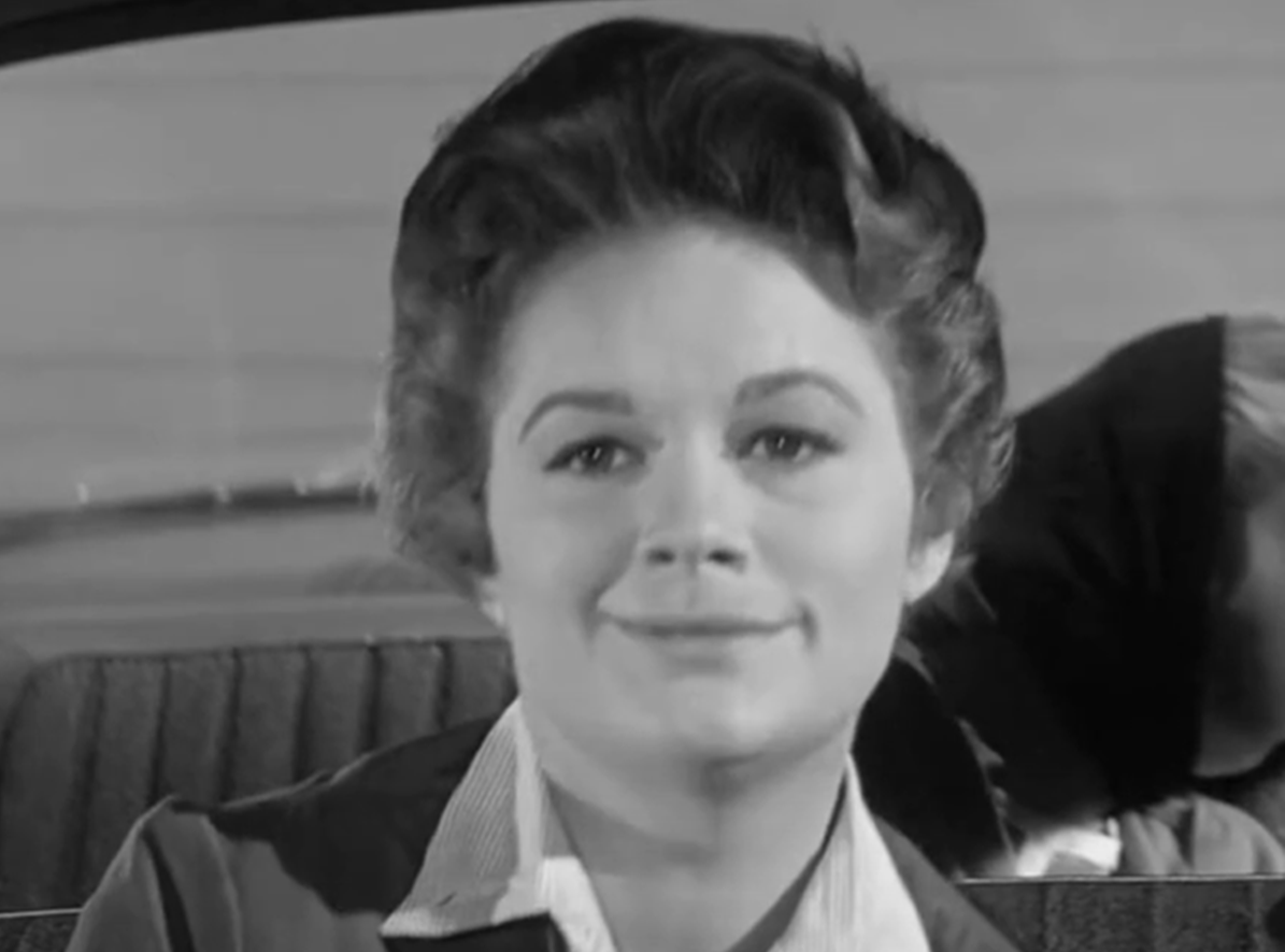 Screenshot of Jean Hagen smiling - from Panic In Year Zero (1962)
