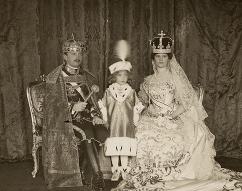 Charles I Of Austria and Queen Zita and their son Otto - 1916
