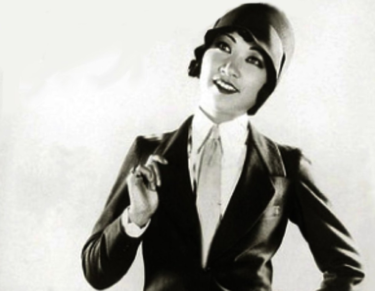 Anna May Wong in suit - 1929