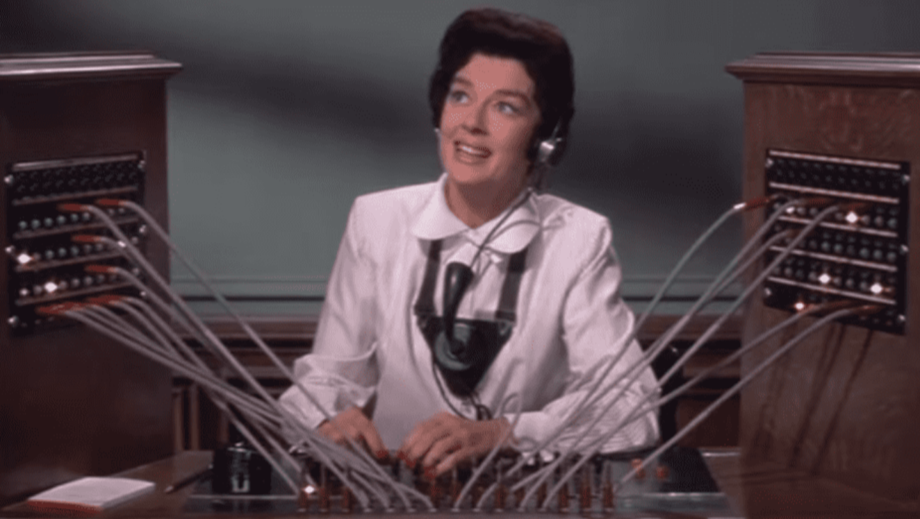 Screenshot of Auntie Mame movie (1958)