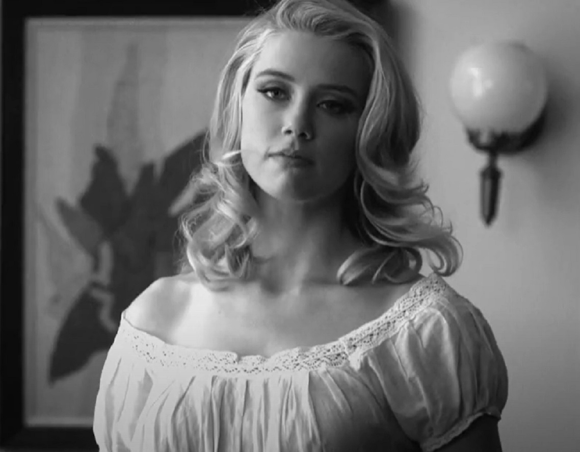Screenshot of Amber Heard from - The Playboy Club (2011)