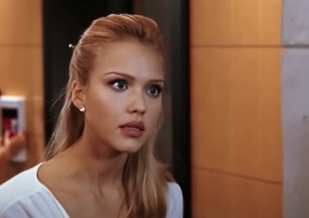 Screenshot of Jessica Alba as Sue Storm from - Fantastic Four (2005)