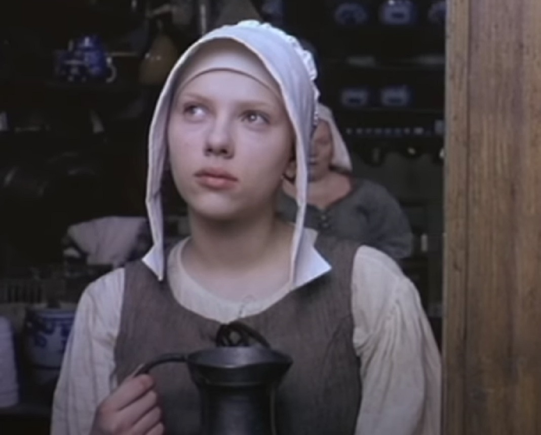 Screenshot of Scarlett Johansonn as Griet from - Girl with a Pearl Earring (2003)