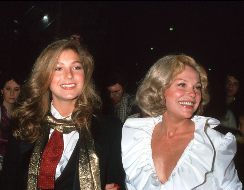 Photo of Tatum O'Neal and Joanna Moore