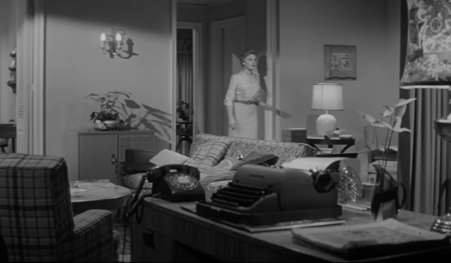 Joanna Moore  as Penny Spencer in Appointment with a Shadow