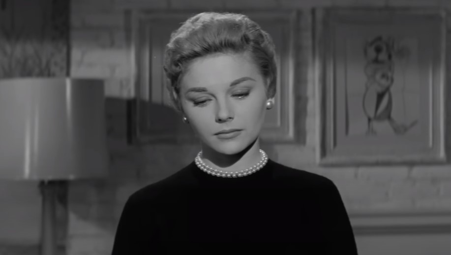 Joanna Moore  as Penny Spencer in Appointment with a Shadow