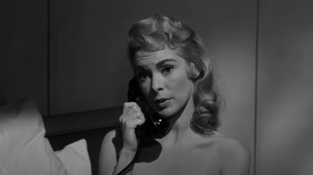  Janet Leigh as  Susan Vargas