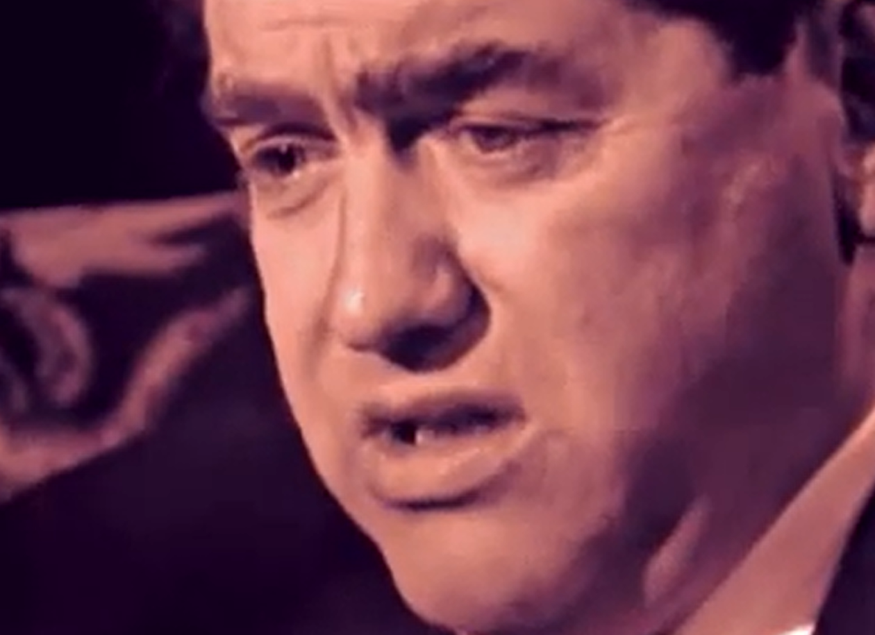 Screenshot of Tony Hancock looking at side - from Face to Face (1960)