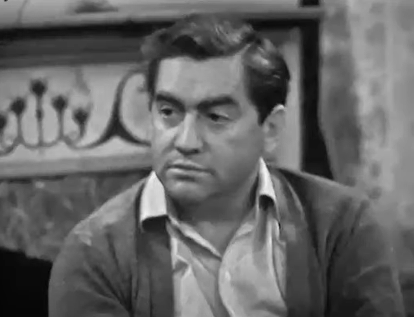 Screenshot of Tony Hancock looking at side - from Hancock's Half Hour (1956–1960)