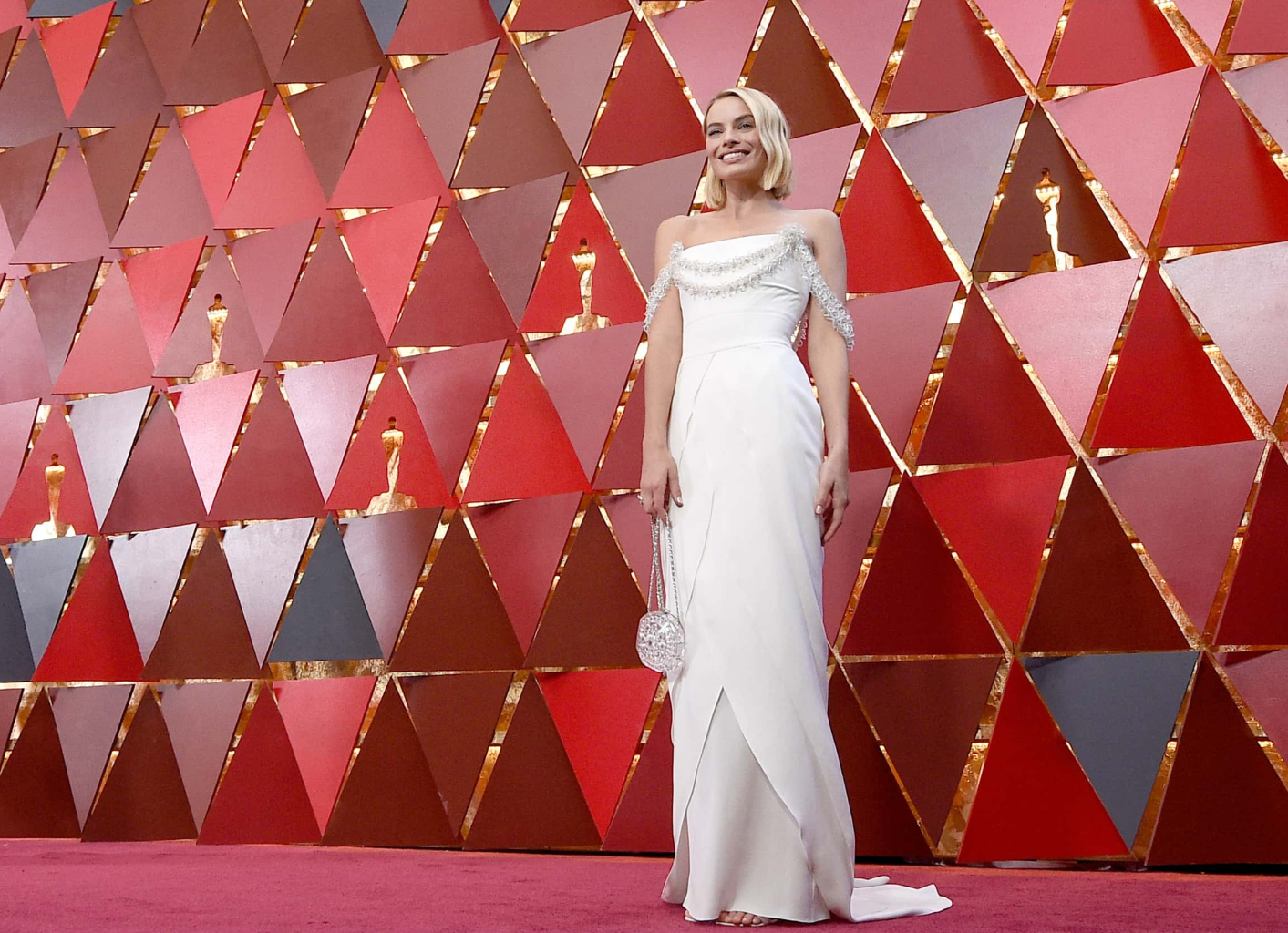 Margot Robbie attends the 90th Annual Academy Awards