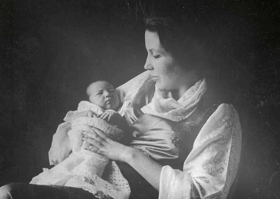 Queen Hope Namgyal Holding Baby