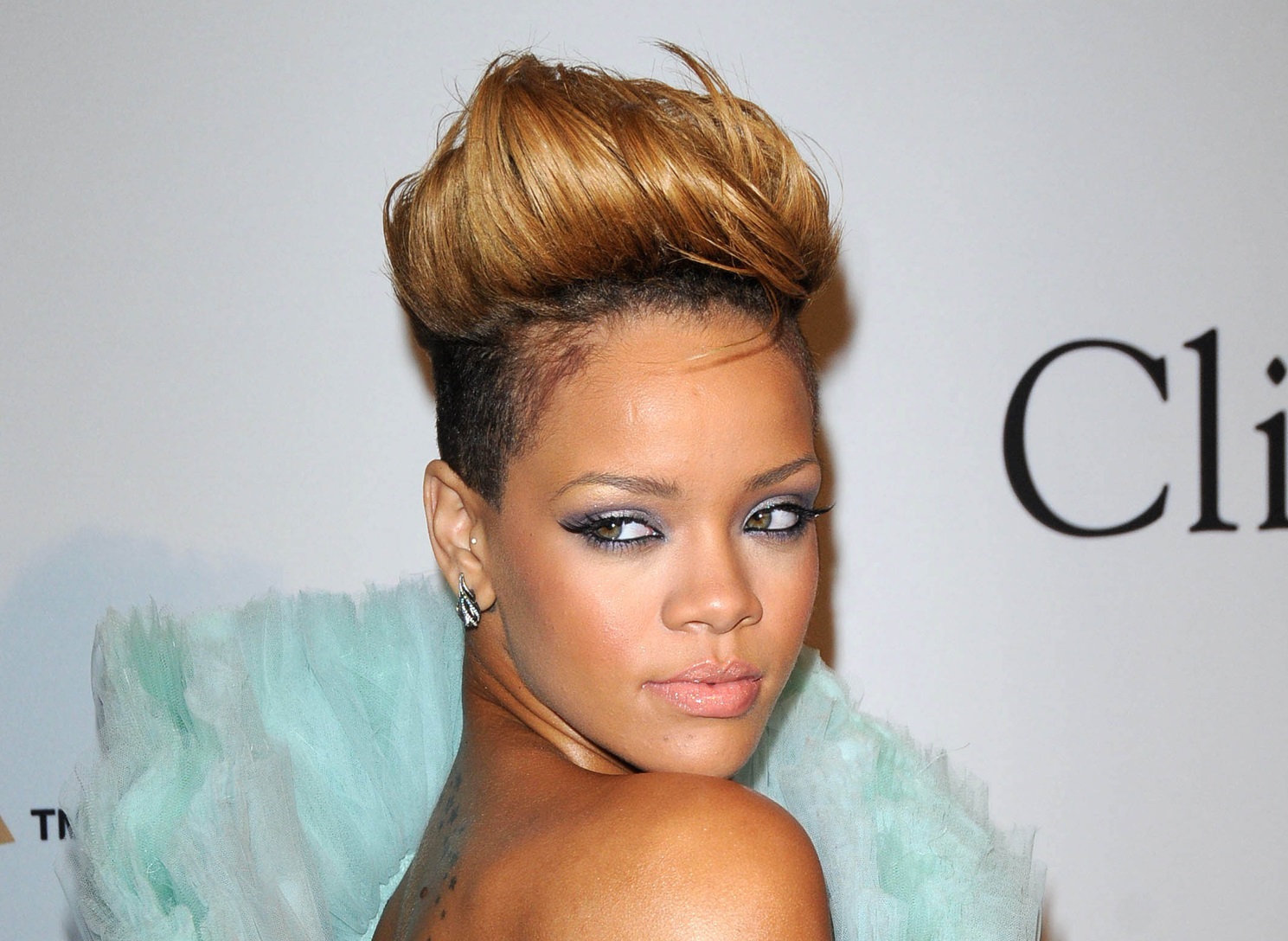 Rihanna at The Recording Academy and Clive Davis Present The 2010 Pre-Grammy Gala