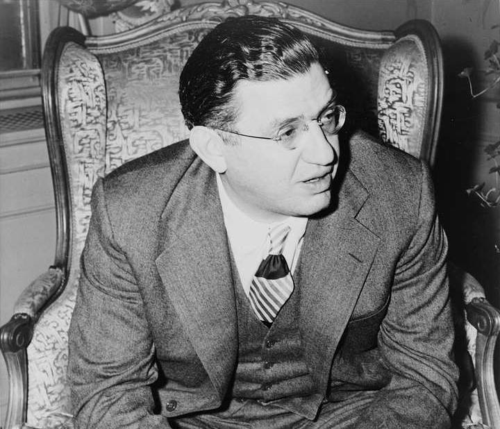 Black and white portrait of David O. Selznick while talking
