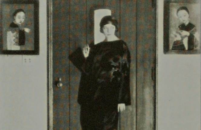 Natacha Rambova posing