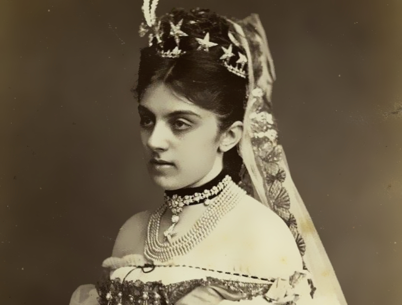 Helene Baltazzi in dress