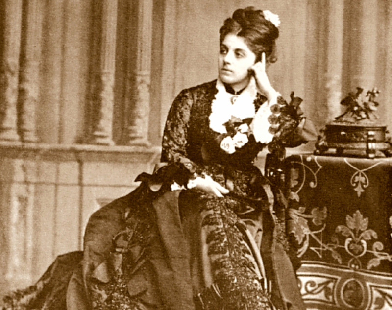 Helene von Vetsera sitting on a chair