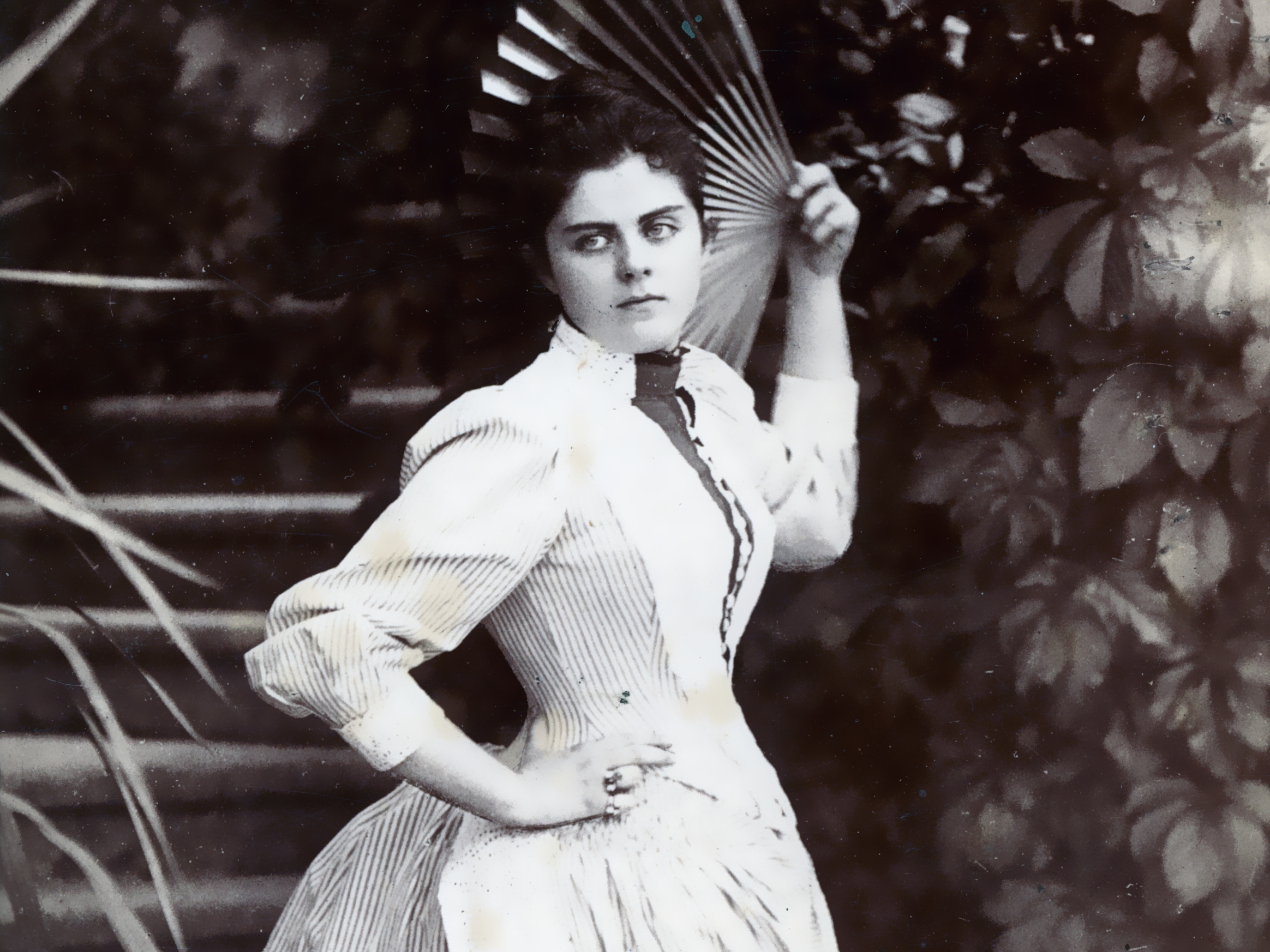 Mary Vetsera in white dress