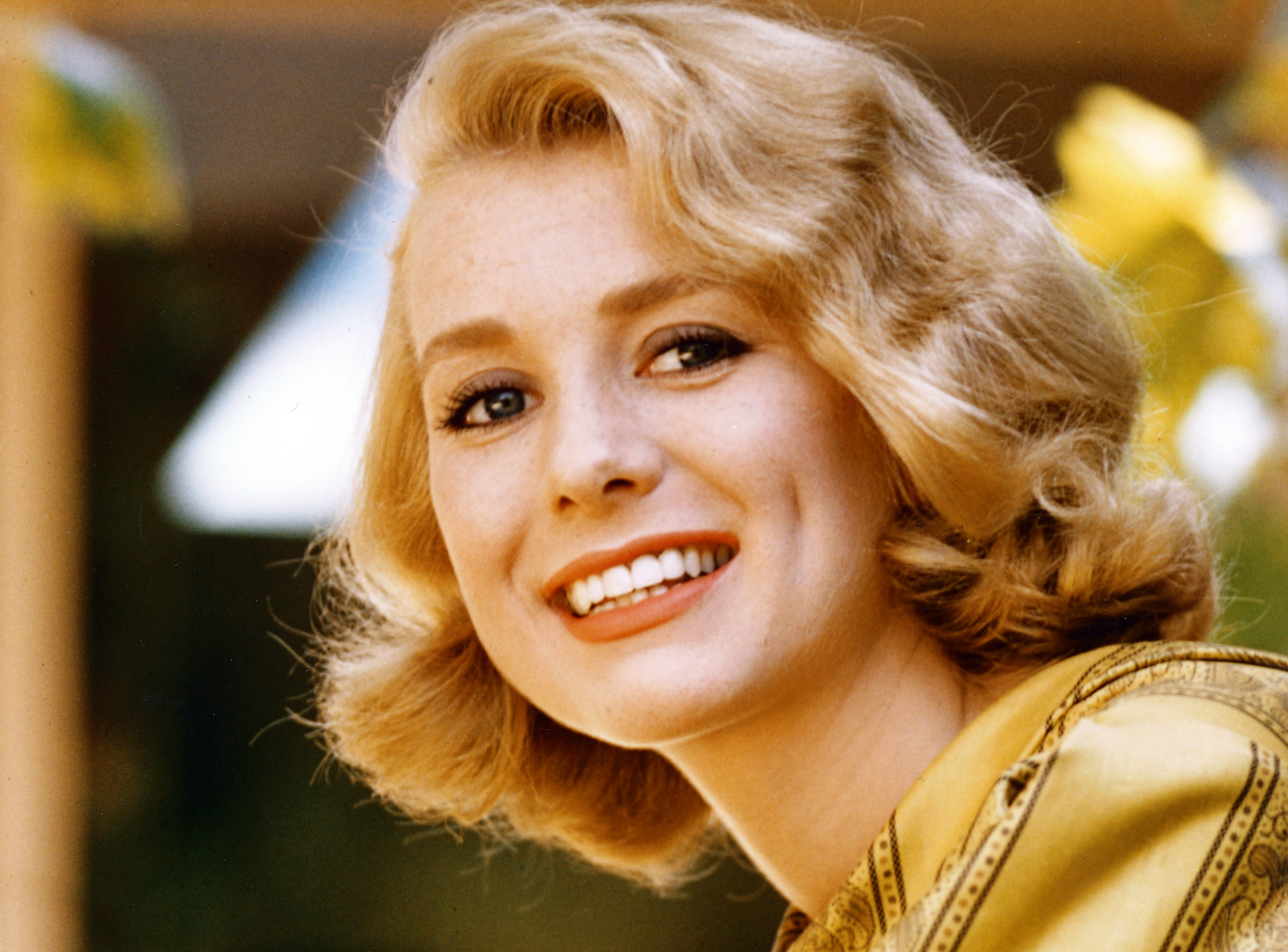 Inger Stevens (1934-1970), Swedish actress, smiling at the camera