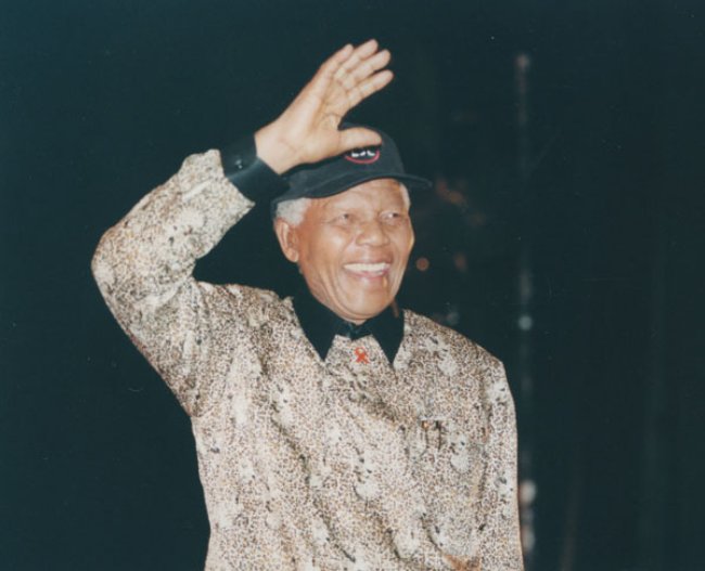 Nelson Mandela, 2000