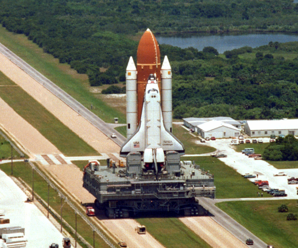 Sts-51-L - Space Shuttle Challenger On The Crawler-Transporter