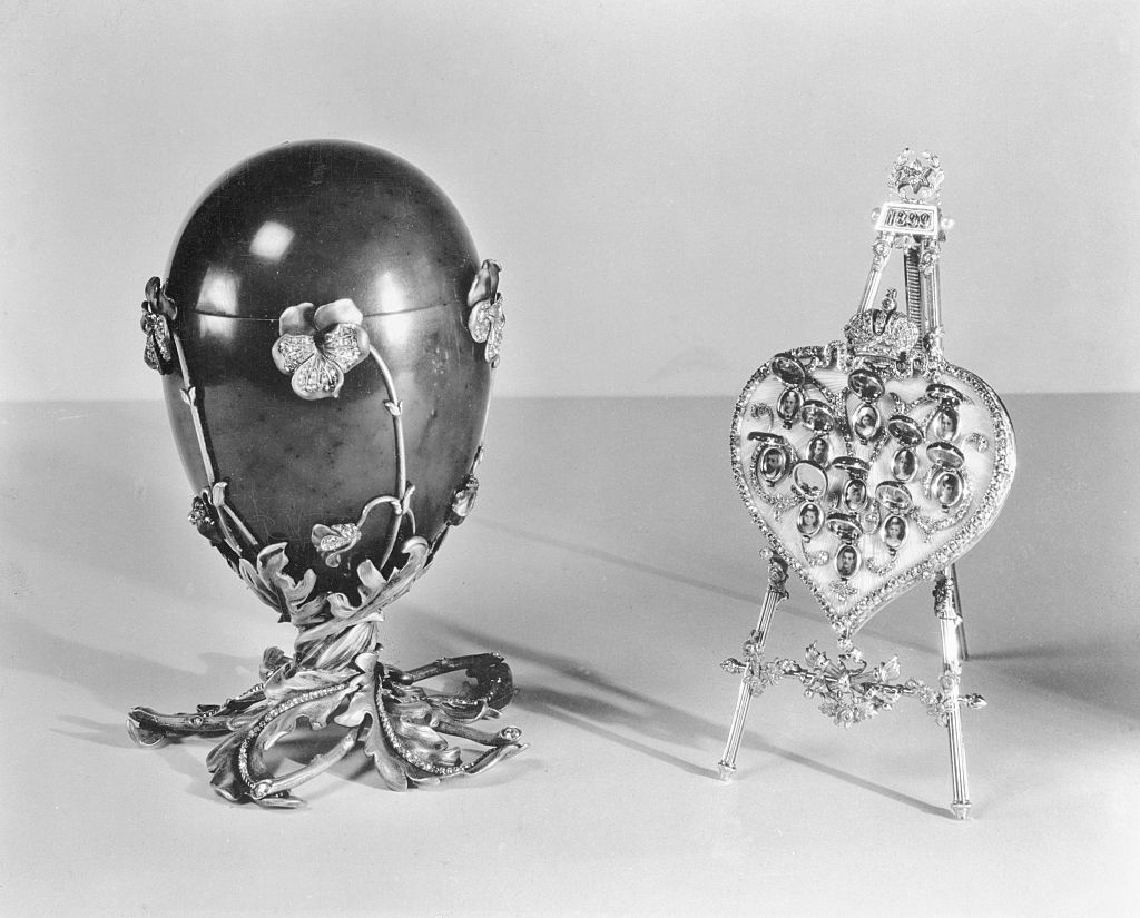 Pansy (Fabergé egg)