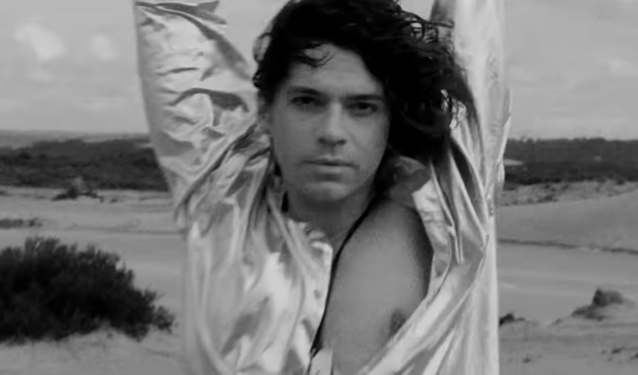 Screenshot from the movie Mystify: Michael Hutchence (2019)