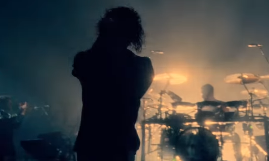 Screenshot from the movie Mystify: Michael Hutchence (2019)