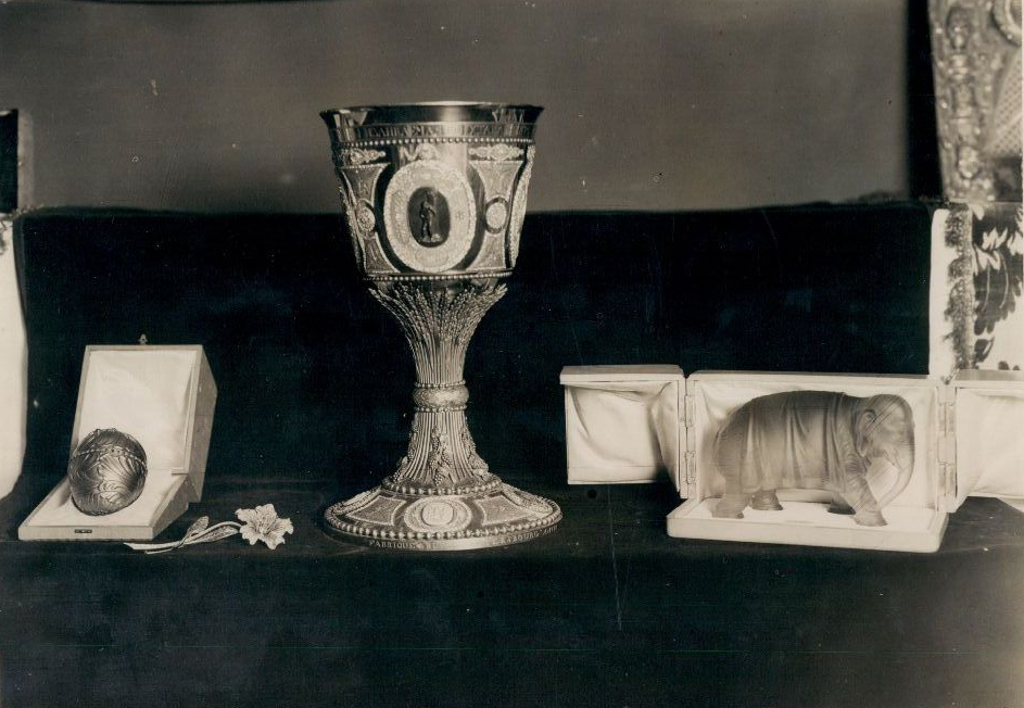 Nécessaire (Fabergé egg)