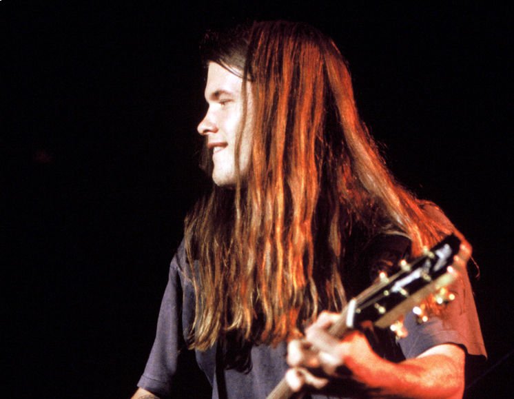 Shannon Hoon of Blind Melon performing at the San Jose State Event Center