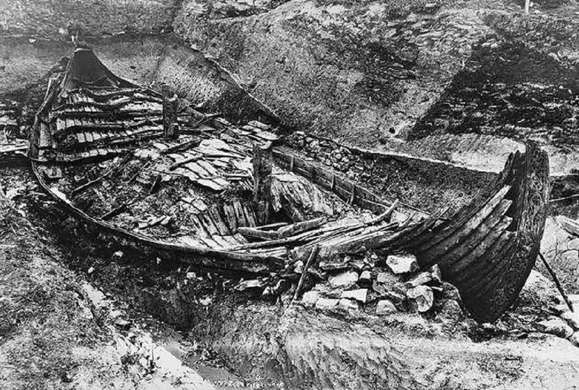 The excavation of the Oseberg Ship, Norway - 1904/05