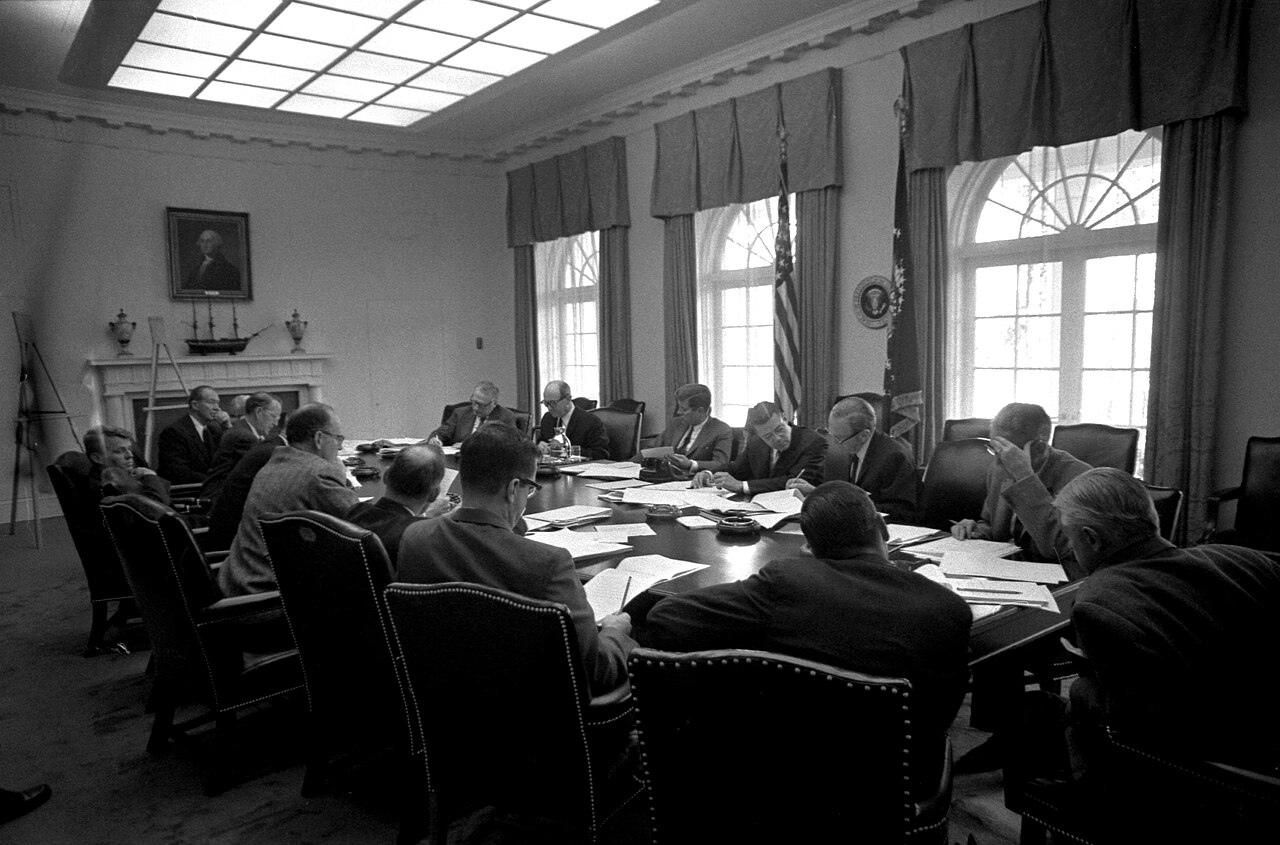 EXCOMM meeting, Cuban Missile Crisis