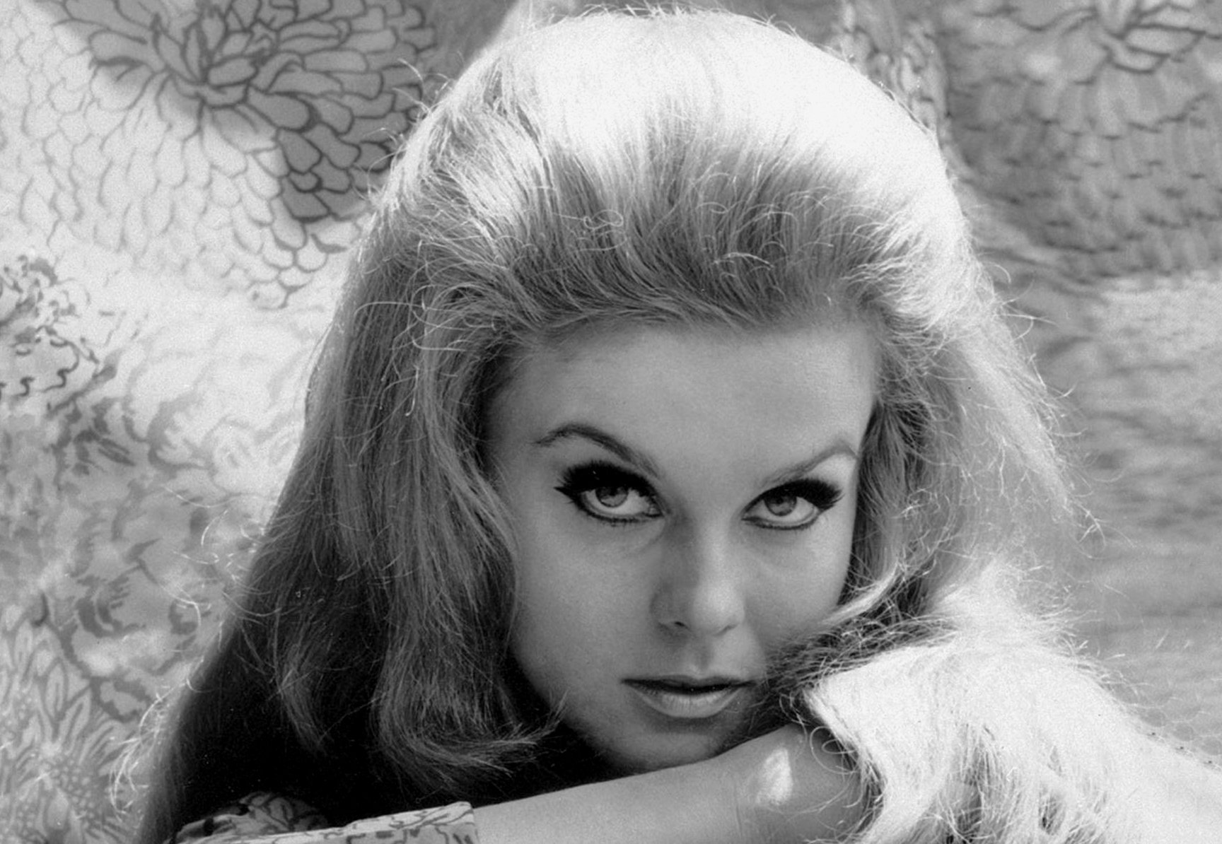 Photo of Ann-Margret looking at the camera