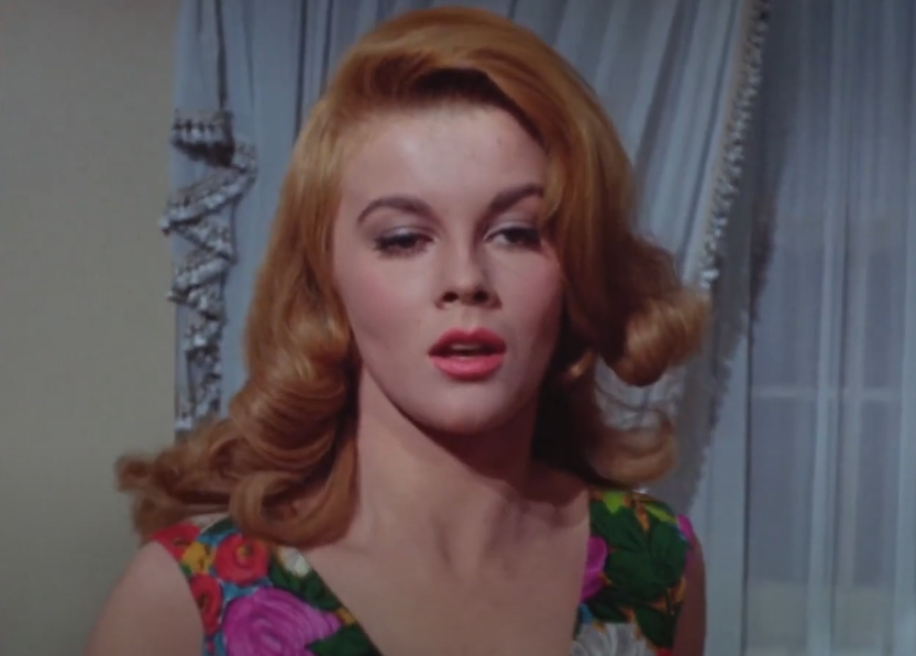 Screenshot of the movie Bus Riley's Back in Town