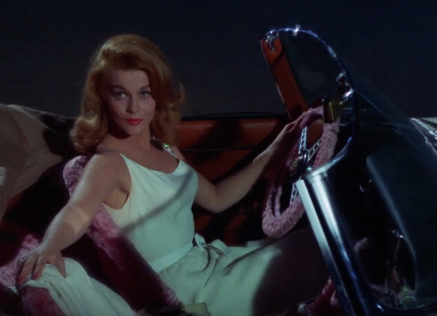 Screenshot of the movie Bus Riley's Back in Town