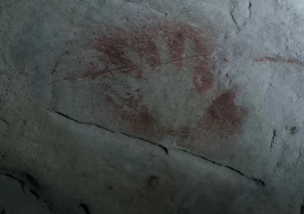 Screenshot from the National Geographic, Inventing Graphics on Cave Walls (2018)