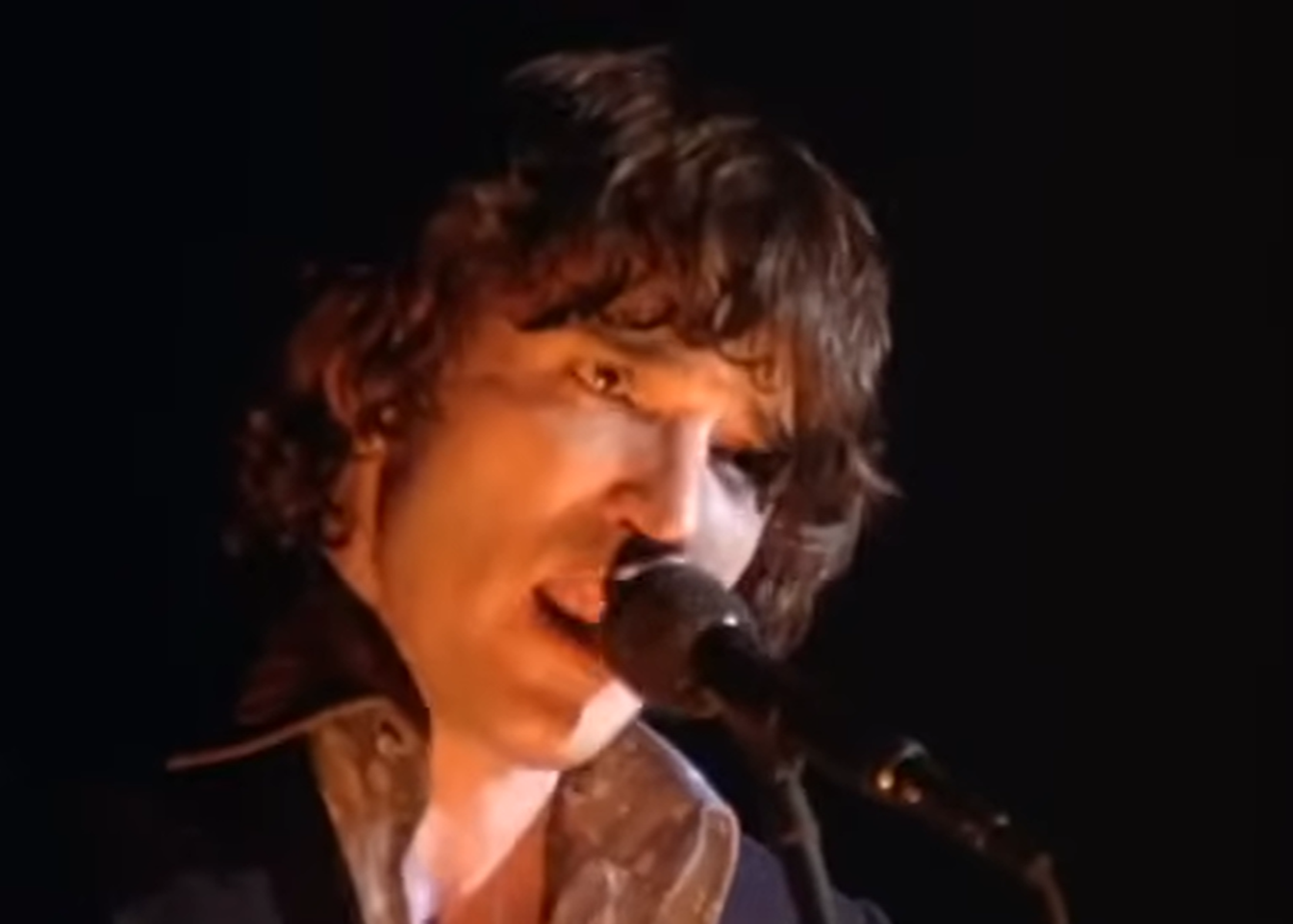 Screenshot of Rick Danko on stage from - The Last Waltz (1978)