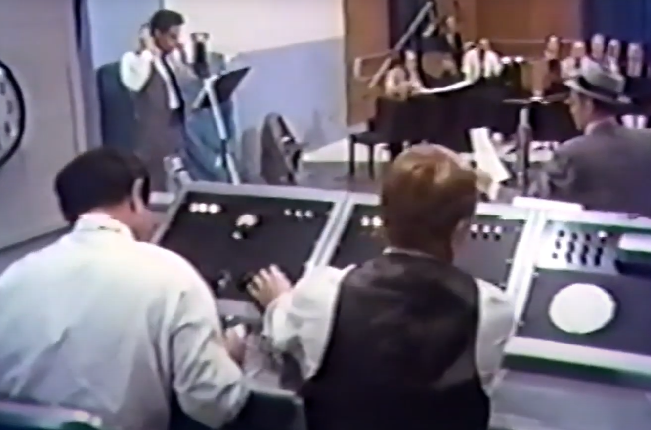 A screenshot of the movie The Night That Panicked America