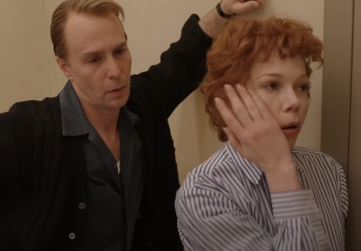Screenshot of Gwen Verdon (Michelle Williams) and Bob Fosse (Sam Rockwell) from - Fosse/Verdon (Tv Series 2019)