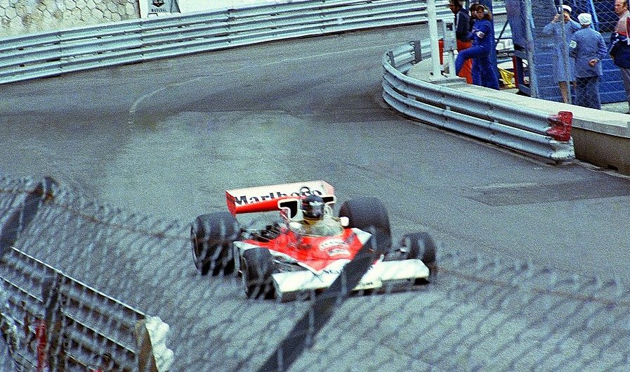 James Hunt - McLaren M23 Tabac