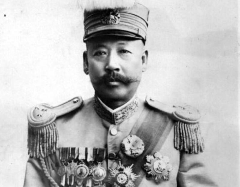 Cao Kun in uniform