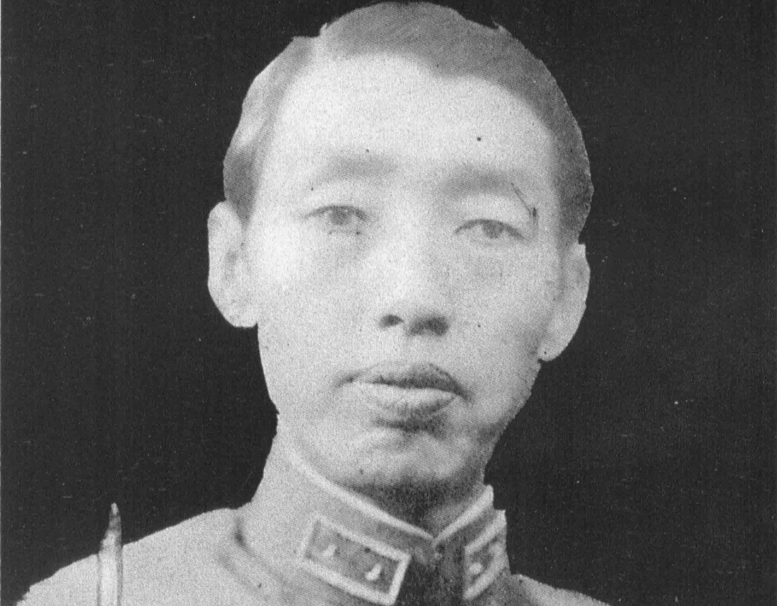 Shi Yousan in uniform