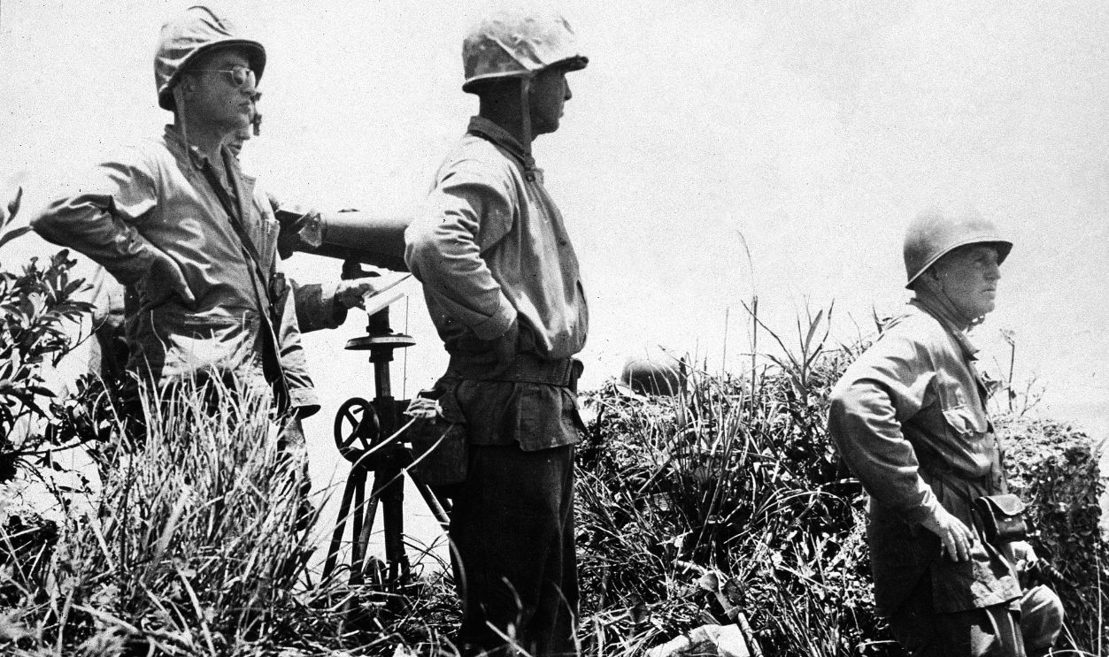 LtGen._Buckner_at_Okinawa