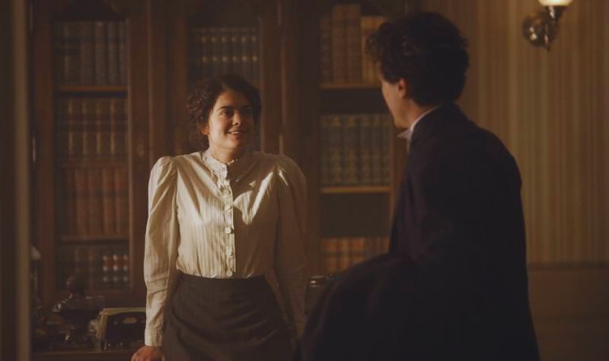 Screenshot from Genius (2017)